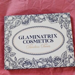 Timeless Tones Eyeshadow Palette